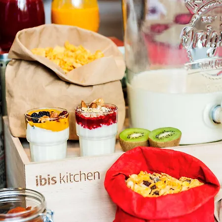 Hotel Ibis Centre 3*