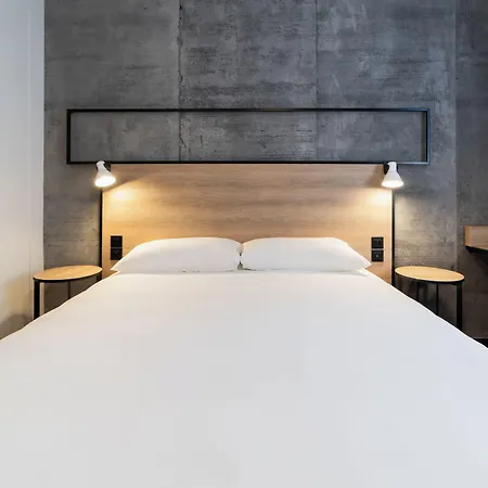 Ibis Centre 3*
