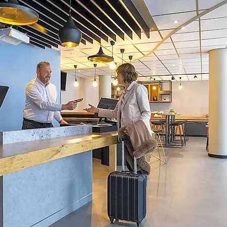 Ibis Centre 3*