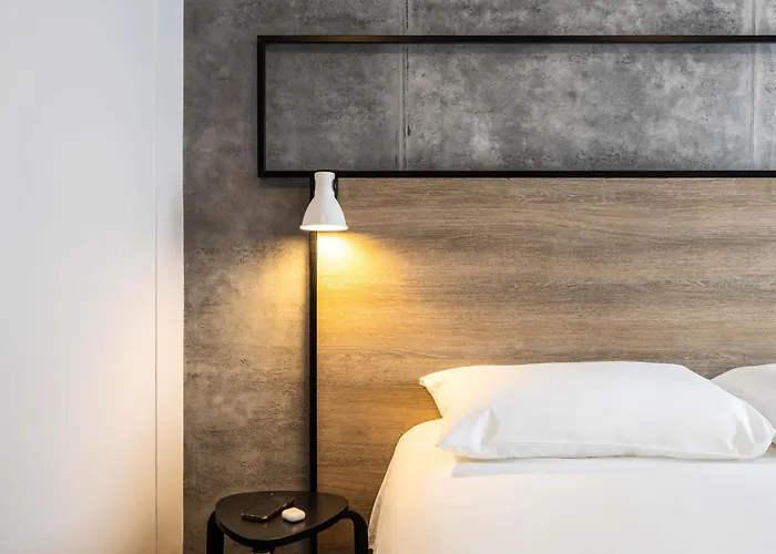 Ibis Centre Hotell 3*